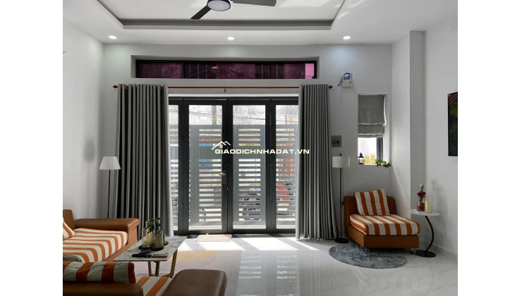 Bán nhà sát căn mặt tiền đường Tỉnh Lộ 10, DT 63m2, xây mới 1 trệt, 1 lầu